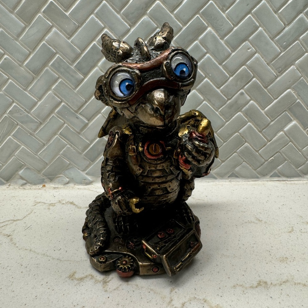Steampunk TINKERER Blue eyed DRAGON 2019 Veronese Great Condition Figurine Art